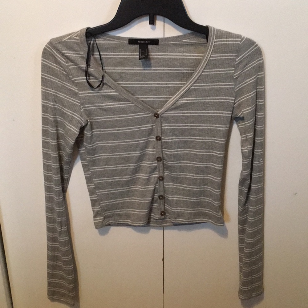 Grey long sleeve crop top